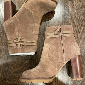 Tory Burch Tan Heeled Boots with Chunky Heel and Side Zipper